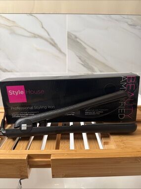 Style House Professional Styling Iron